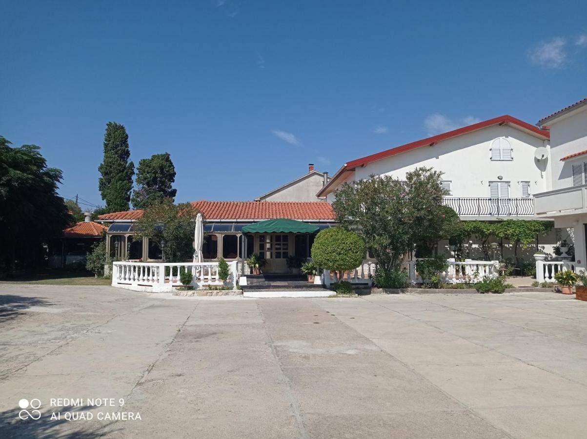 Apartment-Rooms Preka Palit Exterior photo