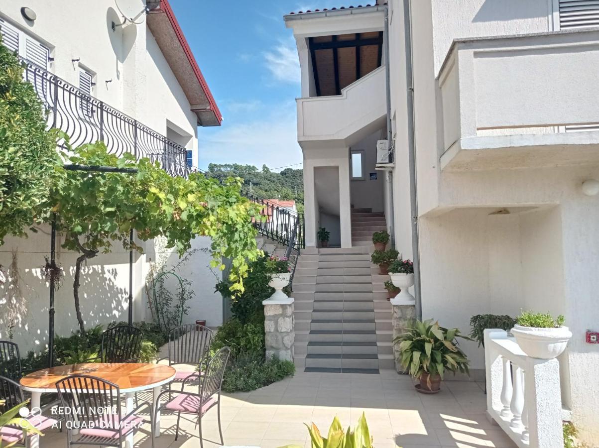 Apartment-Rooms Preka Palit Exterior photo