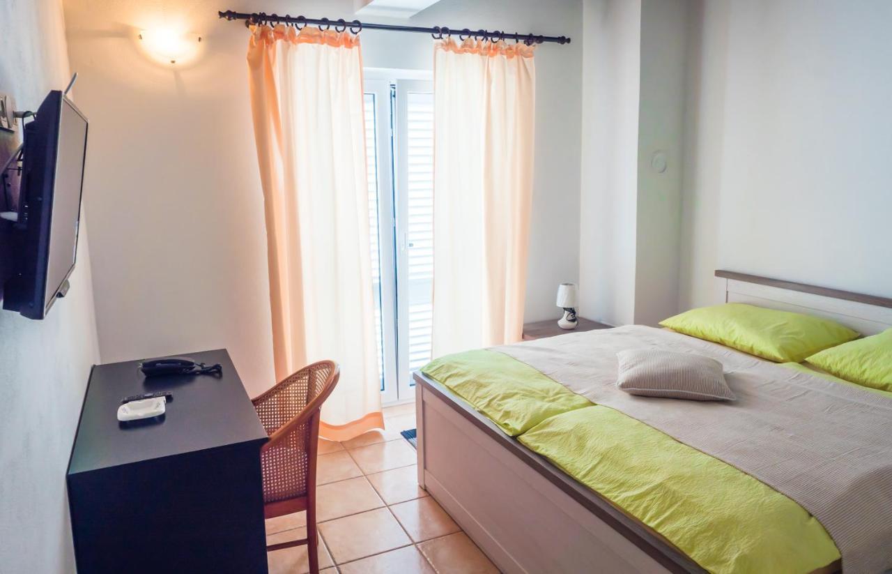 Apartment-Rooms Preka Palit Exterior photo