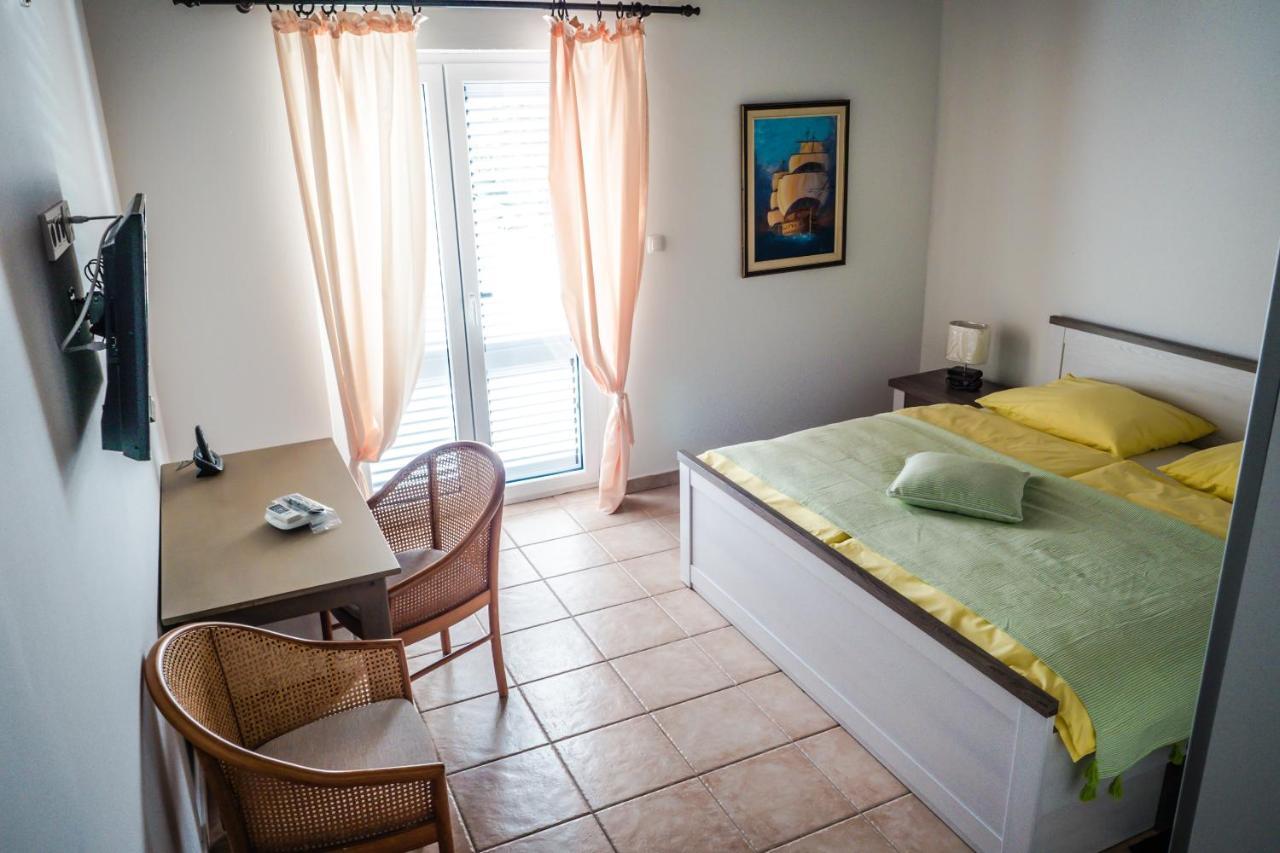 Apartment-Rooms Preka Palit Exterior photo