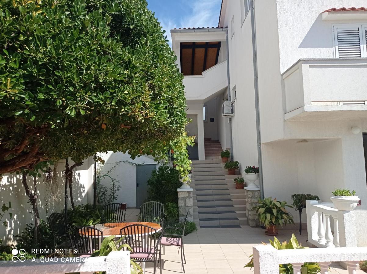 Apartment-Rooms Preka Palit Exterior photo