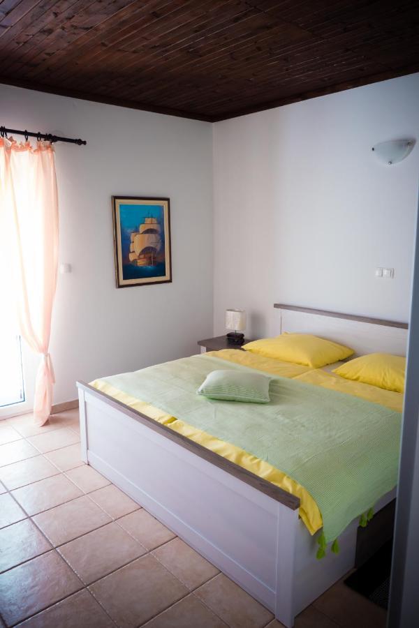 Apartment-Rooms Preka Palit Exterior photo