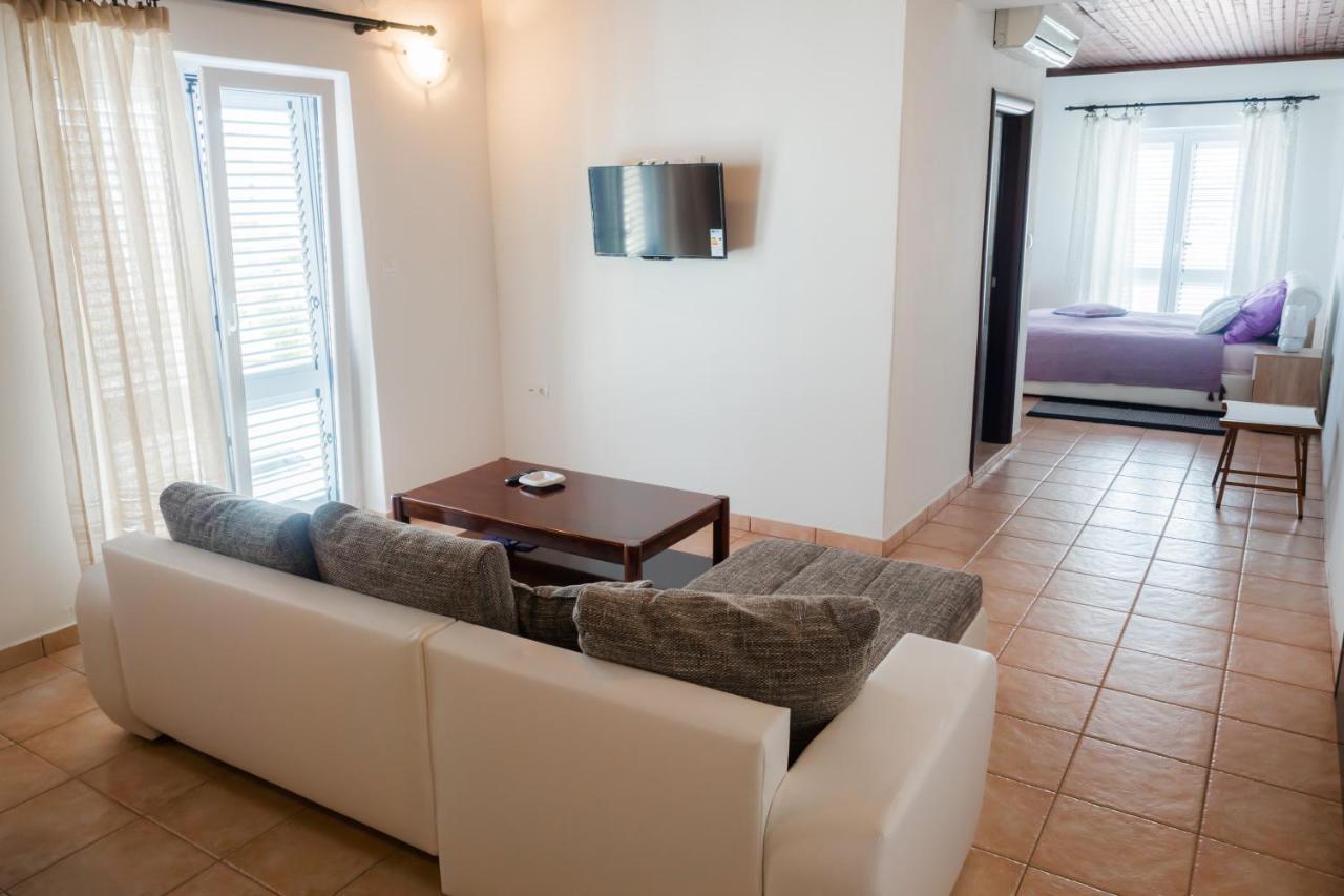 Apartment-Rooms Preka Palit Exterior photo