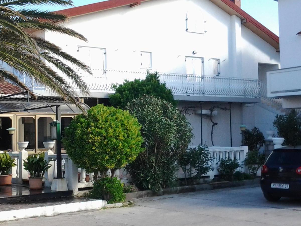 Apartment-Rooms Preka Palit Exterior photo