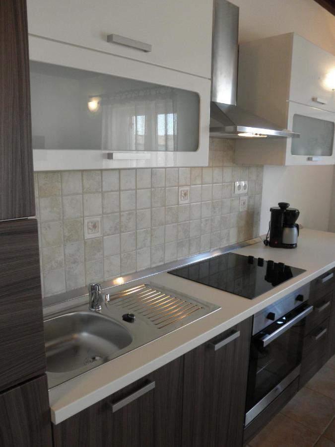 Apartment-Rooms Preka Palit Exterior photo