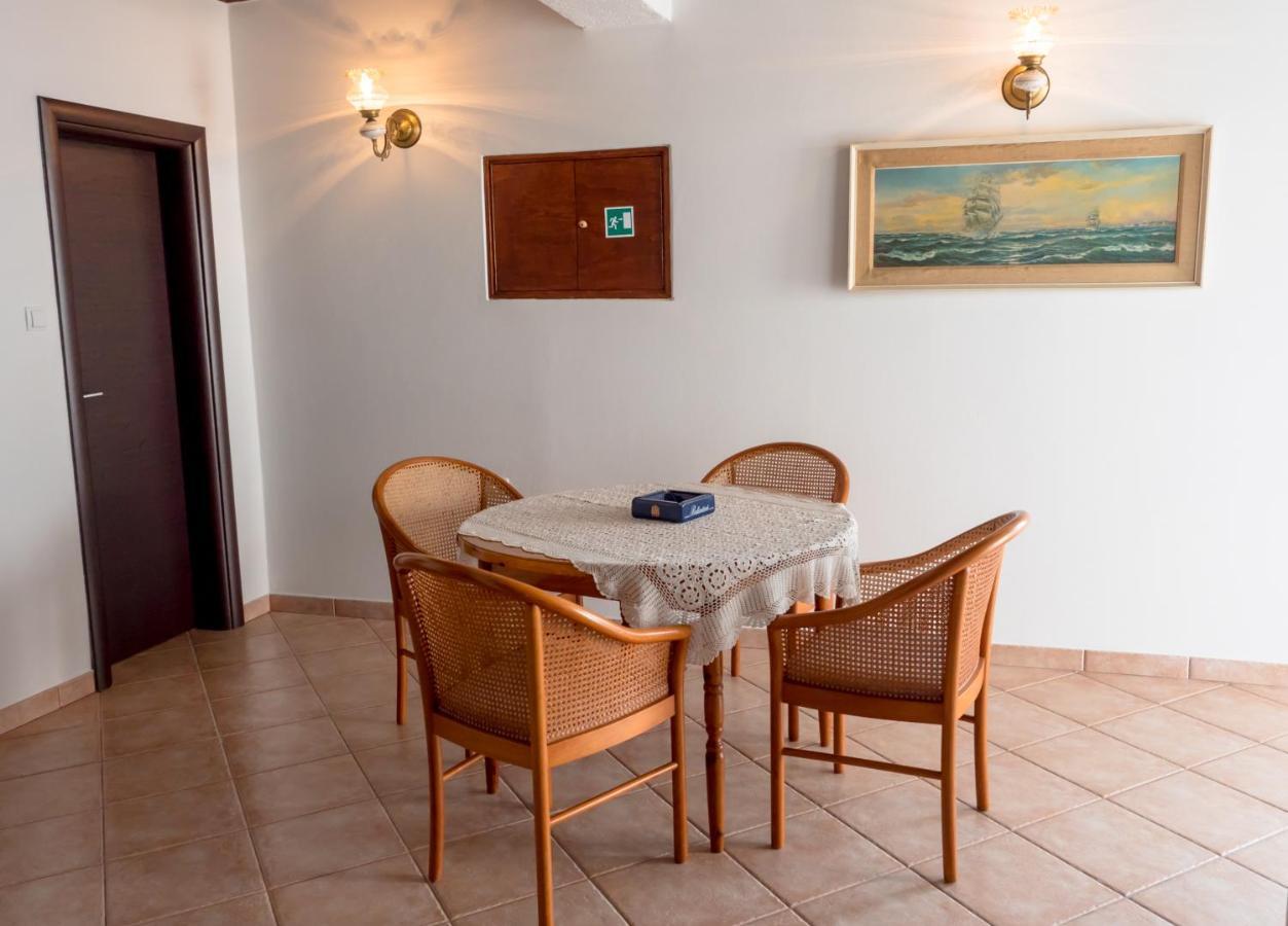 Apartment-Rooms Preka Palit Exterior photo