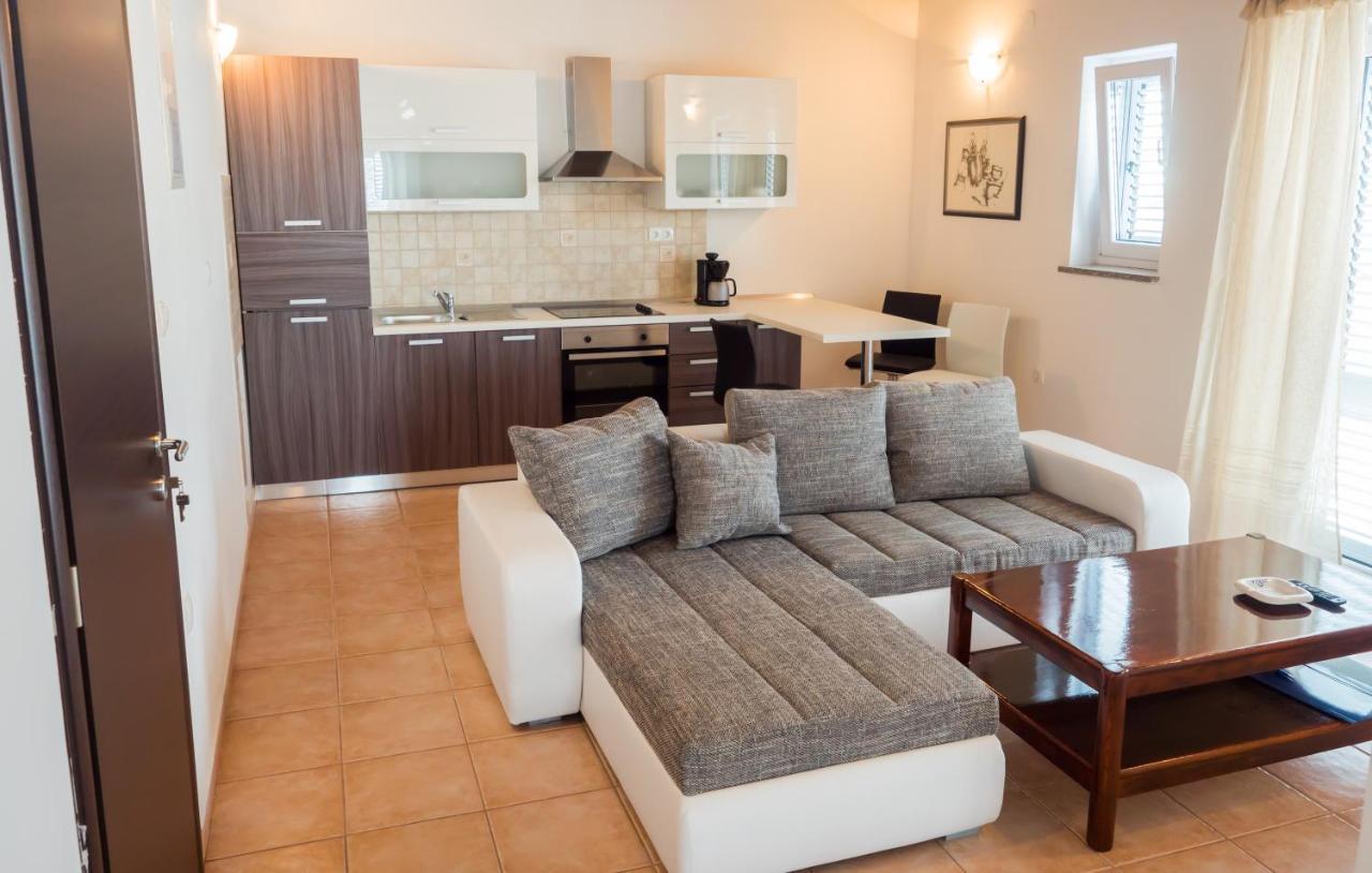 Apartment-Rooms Preka Palit Exterior photo